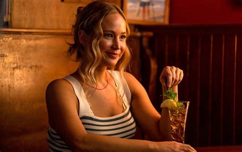 was jennifer lawrence really naked in no hard feelings|Jennifer Lawrence in No Hard Feelings: Truth about。